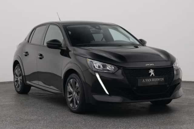 Peugeot e-208 (2022) thumbnail 2