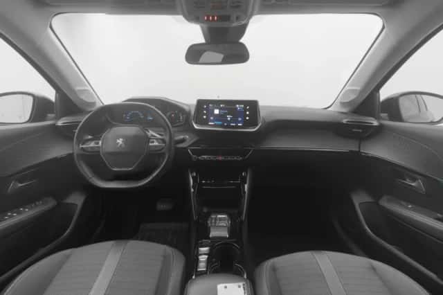 Peugeot e-208 (2022) thumbnail 3