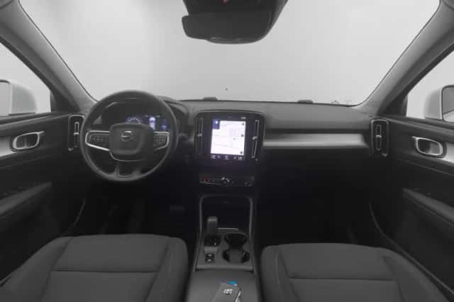 Volvo XC40 (2022) thumbnail 3