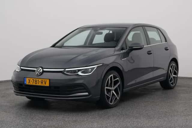 Volkswagen Golf (2024) thumbnail 1
