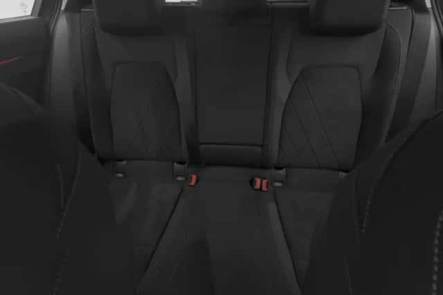 Volkswagen Golf (2024) thumbnail 4