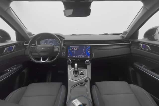 Lynk & Co 01 (2023) thumbnail 3