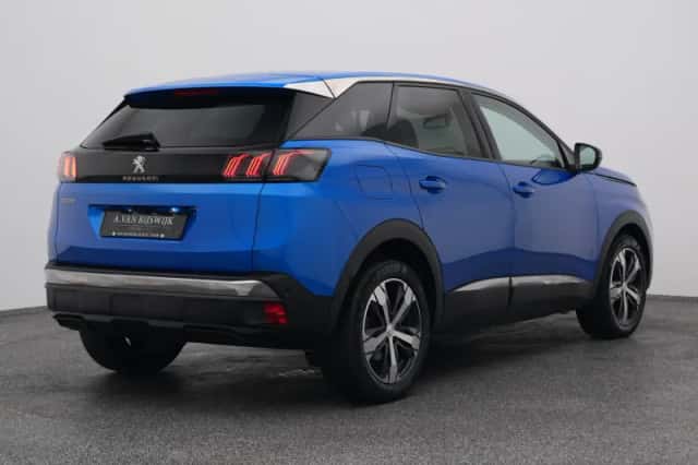 Peugeot 3008 (2022) thumbnail 6
