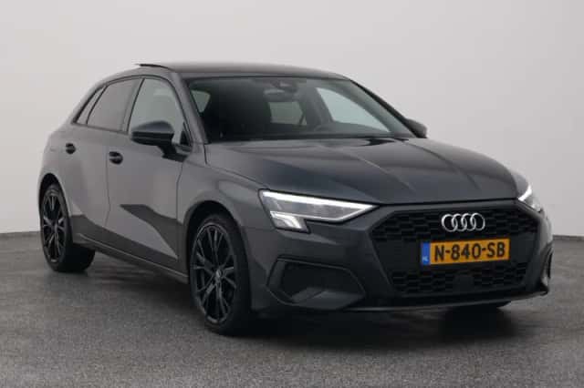 Audi A3 (2022) thumbnail 2