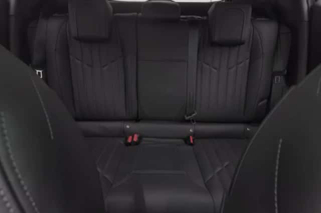 Peugeot 2008 (2020) thumbnail 4