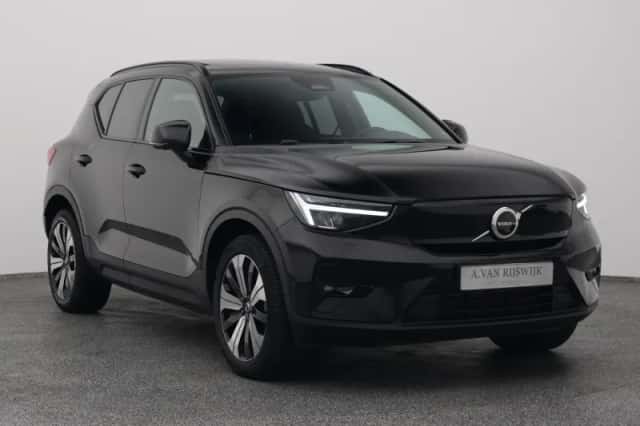 Volvo XC40 (2022) thumbnail 2