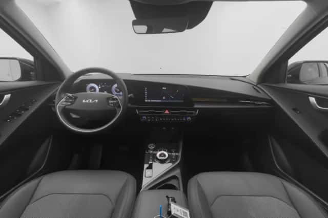 Kia Niro (2023) thumbnail 3
