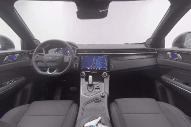 Lynk & Co 01 (2023) thumbnail 3