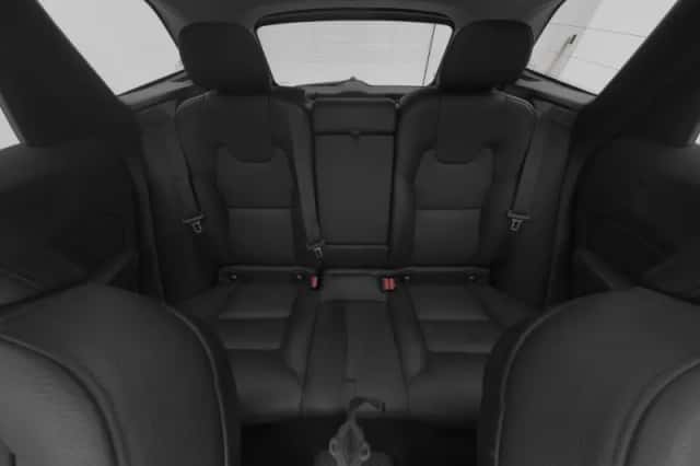 Volvo XC60 (2021) thumbnail 4
