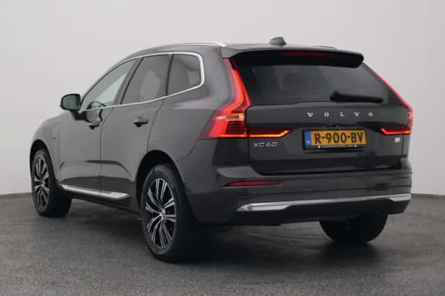 Volvo XC60 (2021) thumbnail 5