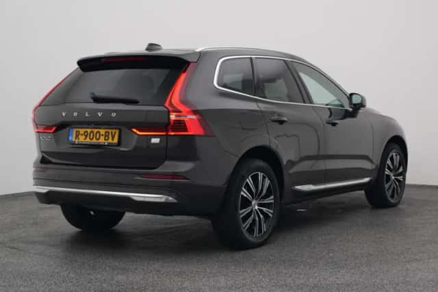 Volvo XC60 (2021) thumbnail 6