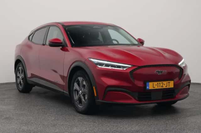 Ford Mustang (2021) thumbnail 2