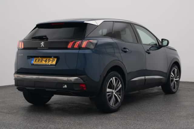 Peugeot 3008 (2022) thumbnail 6