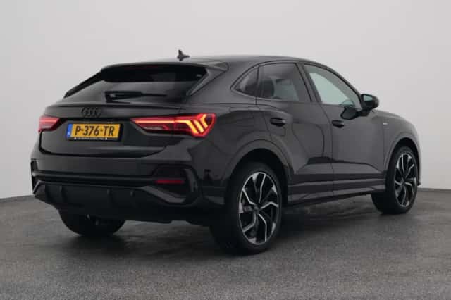 Audi Q3 (2022) thumbnail 6