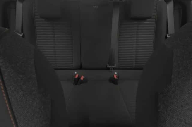 Peugeot e-2008 (2023) thumbnail 4