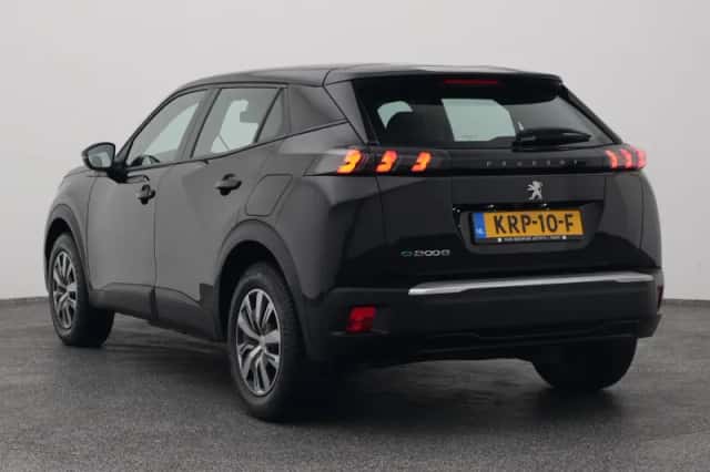 Peugeot e-2008 (2023) thumbnail 5