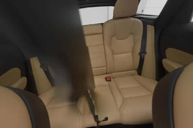 Volvo XC60 (2021) thumbnail 4