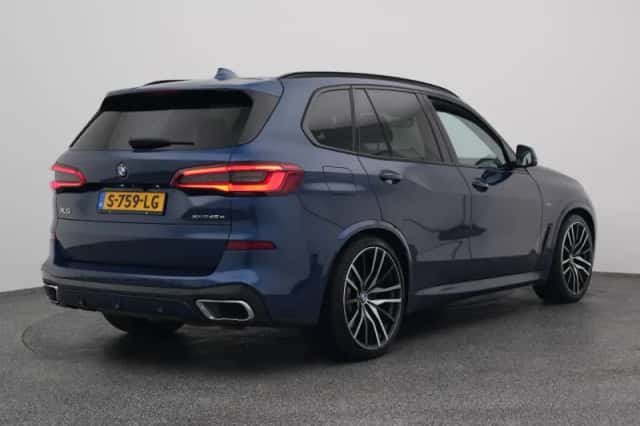 BMW X5 (2020) thumbnail 6