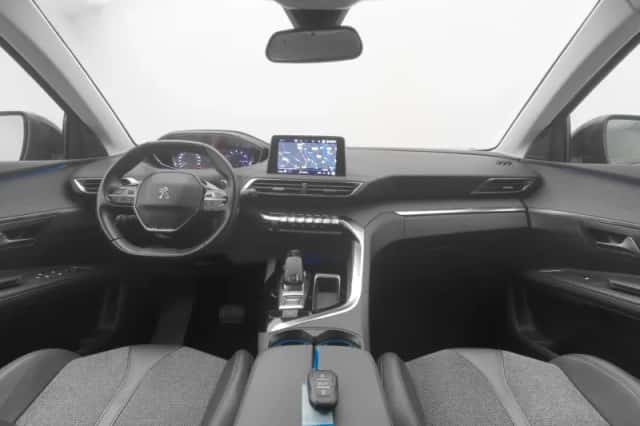 Peugeot 5008 (2020) thumbnail 3
