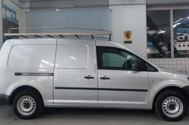 Volkswagen Caddy (2014) thumbnail 2