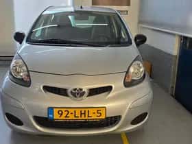 Toyota Aygo (2010) thumbnail 3