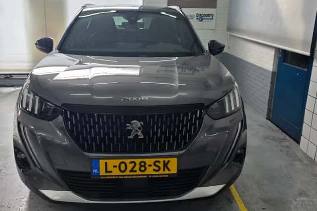 Peugeot 2008 (2020) thumbnail 3