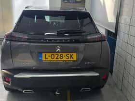 Peugeot 2008 (2020) thumbnail 6