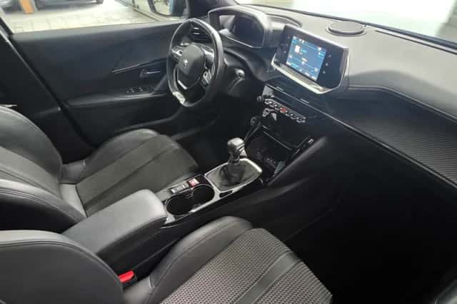 Peugeot 2008 (2020) thumbnail 8