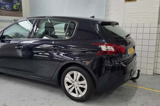 Peugeot 308 (2015) thumbnail 2