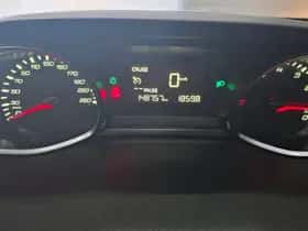 Peugeot 308 (2015) thumbnail 12