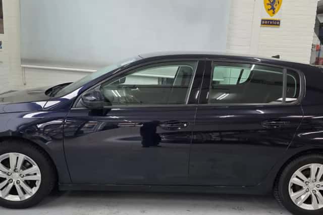 Peugeot 308 (2015) thumbnail 3