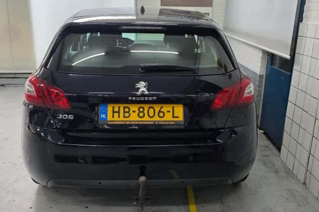 Peugeot 308 (2015) thumbnail 4