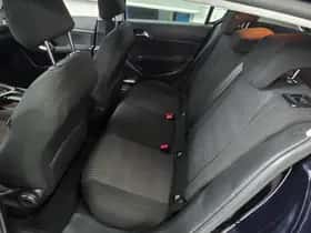 Peugeot 308 (2015) thumbnail 6