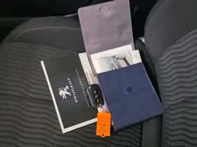 Peugeot 308 (2015) thumbnail 8