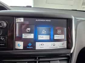 Peugeot 208 (2012) thumbnail 11
