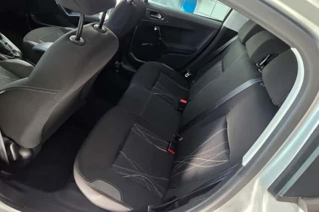 Peugeot 208 (2012) thumbnail 8