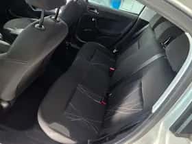 Peugeot 208 (2012) thumbnail 8