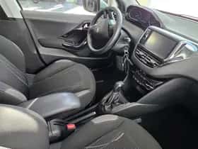 Peugeot 208 (2012) thumbnail 9
