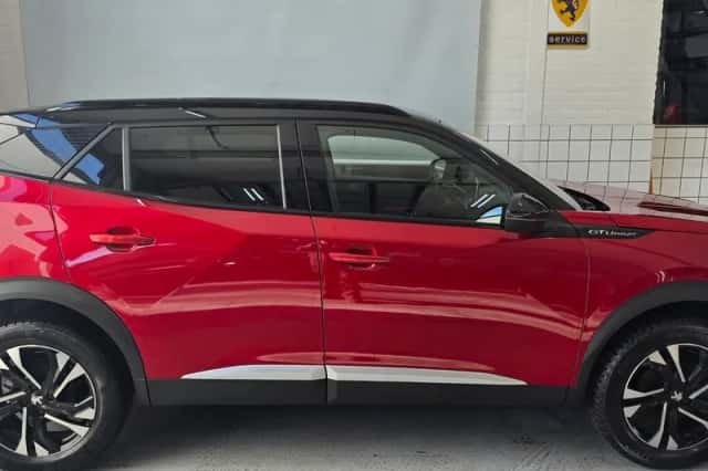 Peugeot 2008 (2021) thumbnail 2
