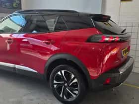 Peugeot 2008 (2021) thumbnail 4