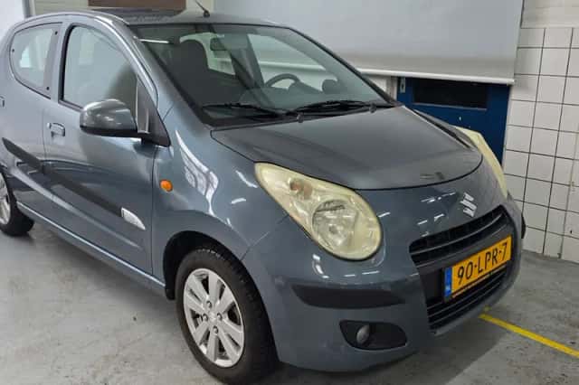 Suzuki Alto (2010) thumbnail 1