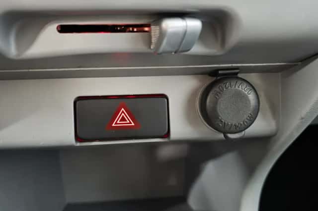 Suzuki Alto (2010) thumbnail 15