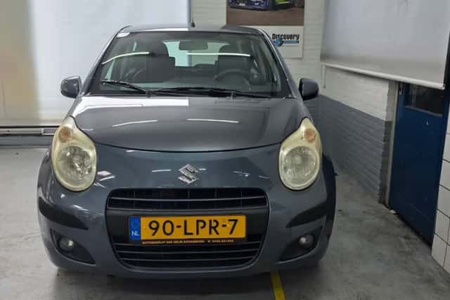 Suzuki Alto (2010) thumbnail 3