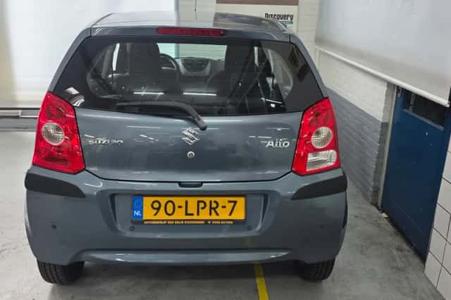 Suzuki Alto (2010) thumbnail 5