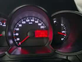 Kia Picanto (2011) thumbnail 11