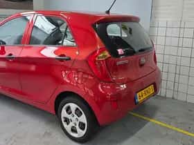 Kia Picanto (2011) thumbnail 4