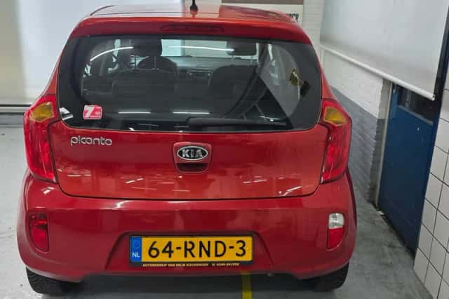 Kia Picanto (2011) thumbnail 6