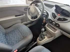 Renault Twingo (2008) thumbnail 9
