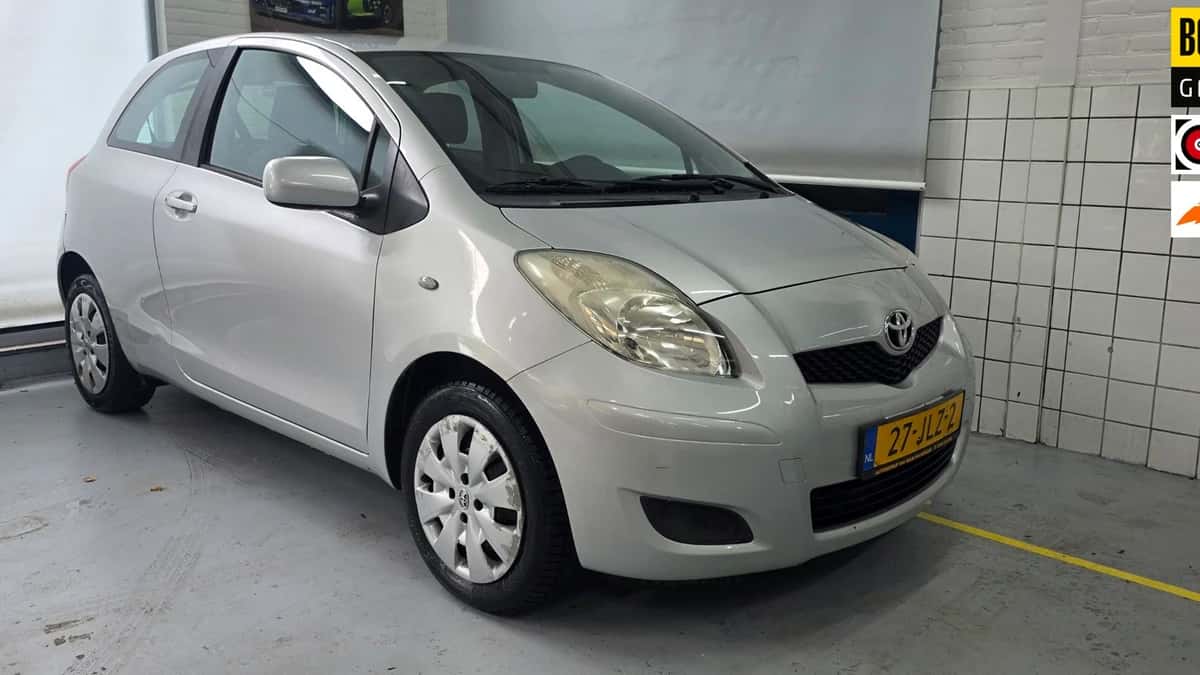 Toyota Yaris (2009) — foto 1