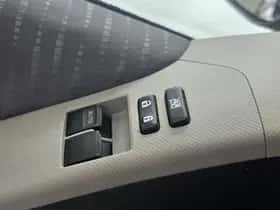 Toyota Yaris (2009) thumbnail 12